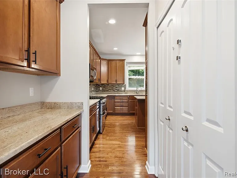 26978 Maxwell Ct — Photo 11