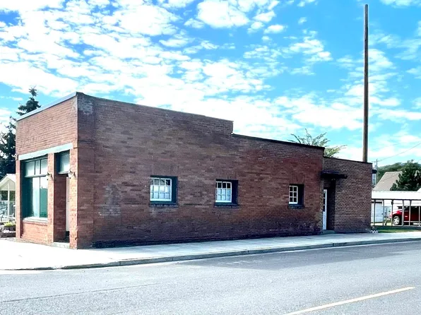 209 Houghton St, Ione, WA 99139