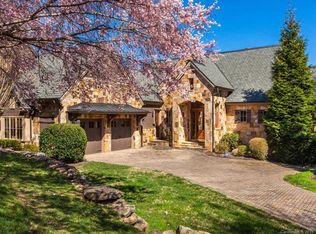 572 Walnut Valley Pkwy, Arden, NC 28704