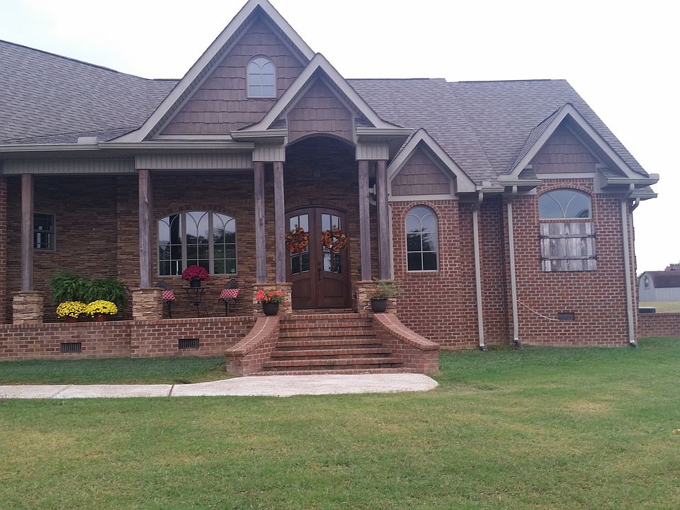 1st image of 699 Shelbyville Rd