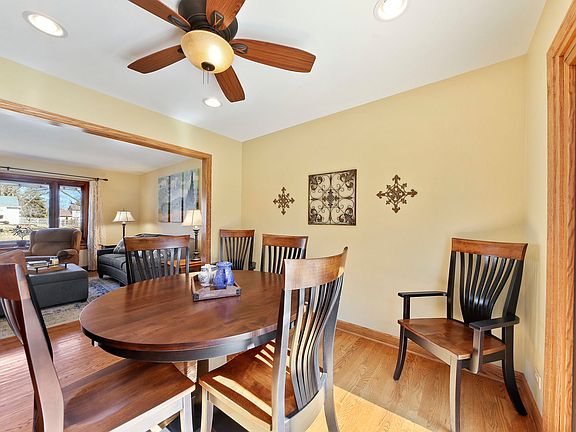 4th image of 17657 W Dartmoor Dr