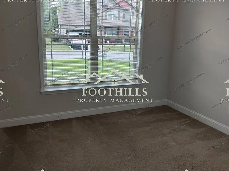 155 Norfolk Cir — Photo 10