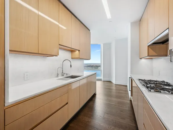 35 Hudson Yards image 3 of 27