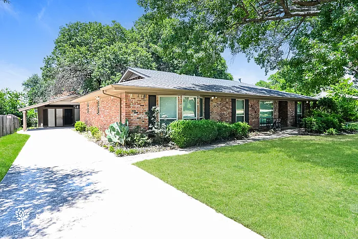 6416 Wrigley Way — Photo 2
