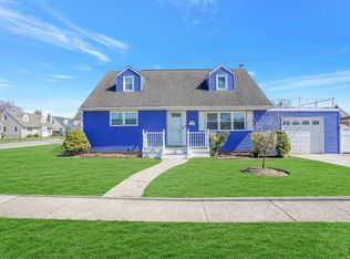 221 N Grove St, Valley Stream, NY 11580