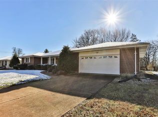 4512 Vallarta Dr, Saint Louis, MO 63128