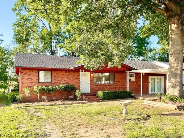 725 Cedar Ln, Fort Smith, AR 72908