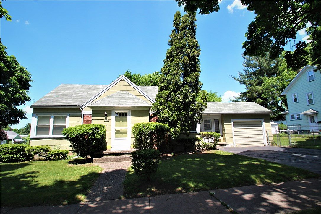 380 Tarrington Rd, Rochester, NY 14609 Zillow