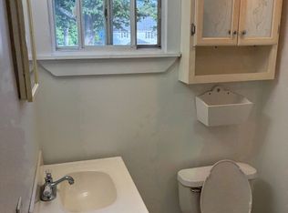 4 Eagle St #A, Southwick, MA 01077