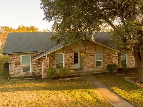 6218 Fallbrook Dr, Garland, TX 75043