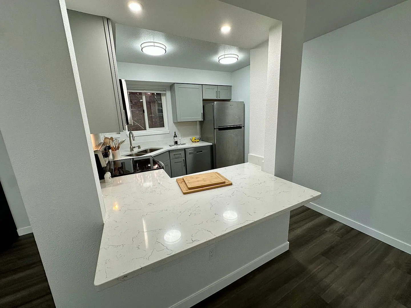 1712 Boylston — Photo 4
