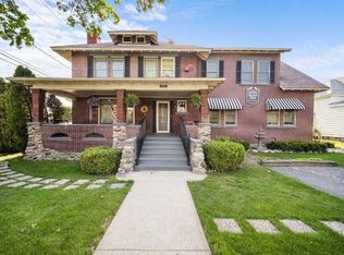 109 Henry St, Mackinaw City, MI 49701
