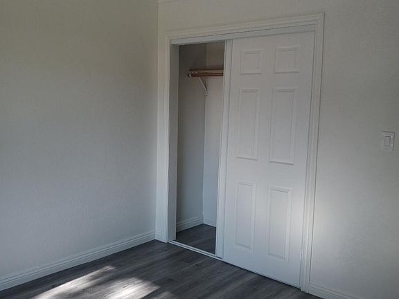 5th image of 967 N San Antonio Ave