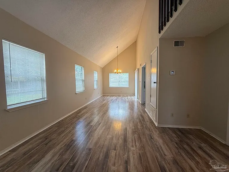 3004 Cedarwood Village Ln — Photo 3