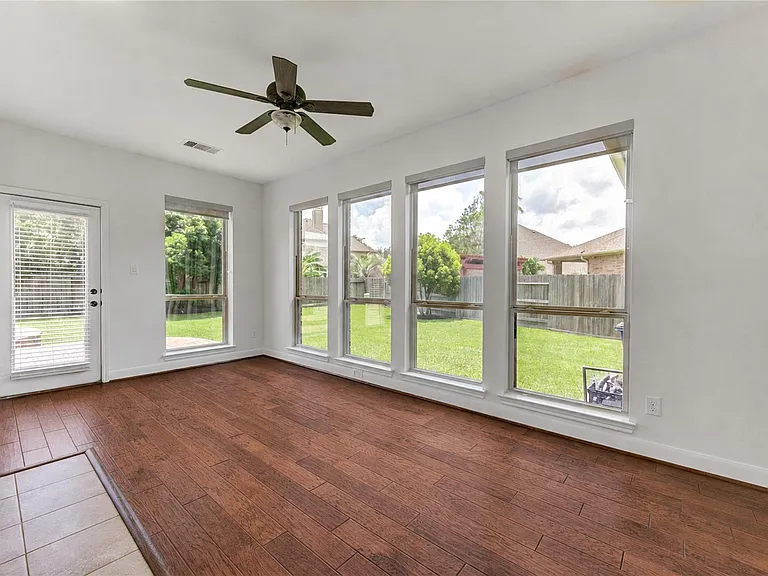 1335 Altavilla Ln — Photo 10