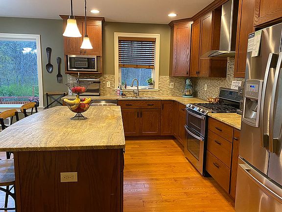 2nd image of 114 Godfrey Ln