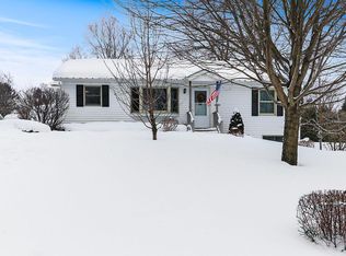 38907 90th Pl, Burlington, WI 53105
