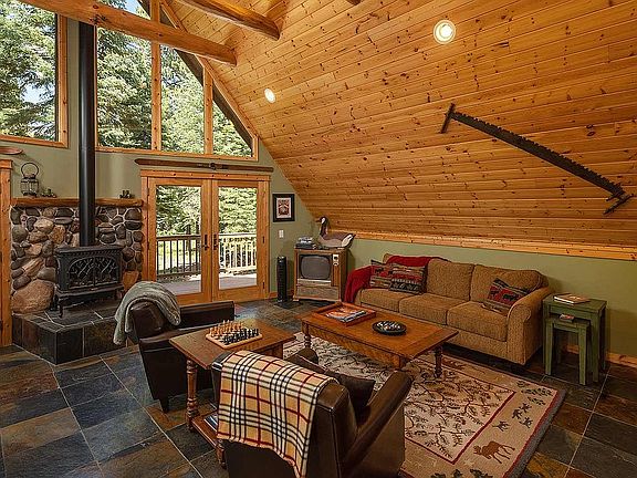 4th image of 12760 Bernese Ln
