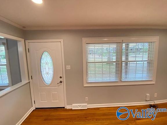 4th image of 9519 Hemlock Dr SE