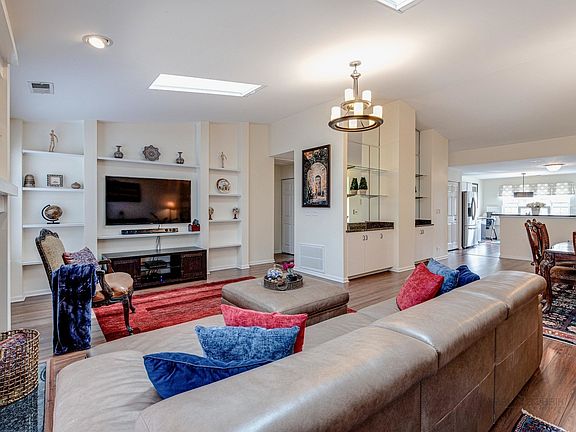 5th image of 17068 W Cunningham Ct #17068