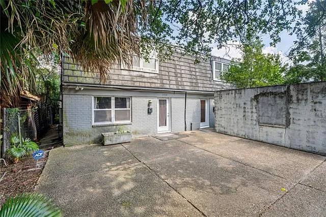 2322 Palmer Ave — Photo 2