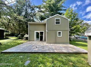 8 Collins Ave, Jefferson Twp, PA 18436