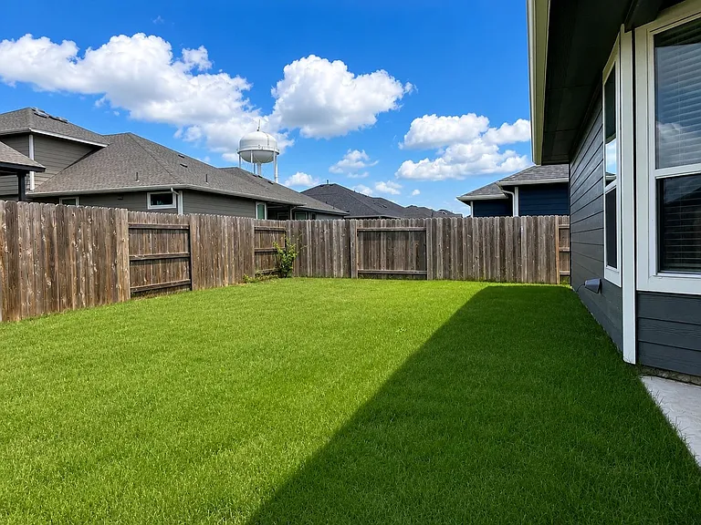 121 Yellowstone Dr — Photo 22