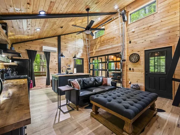 4949 Ledford Rd #Id1051743p, Cosby, TN 37722