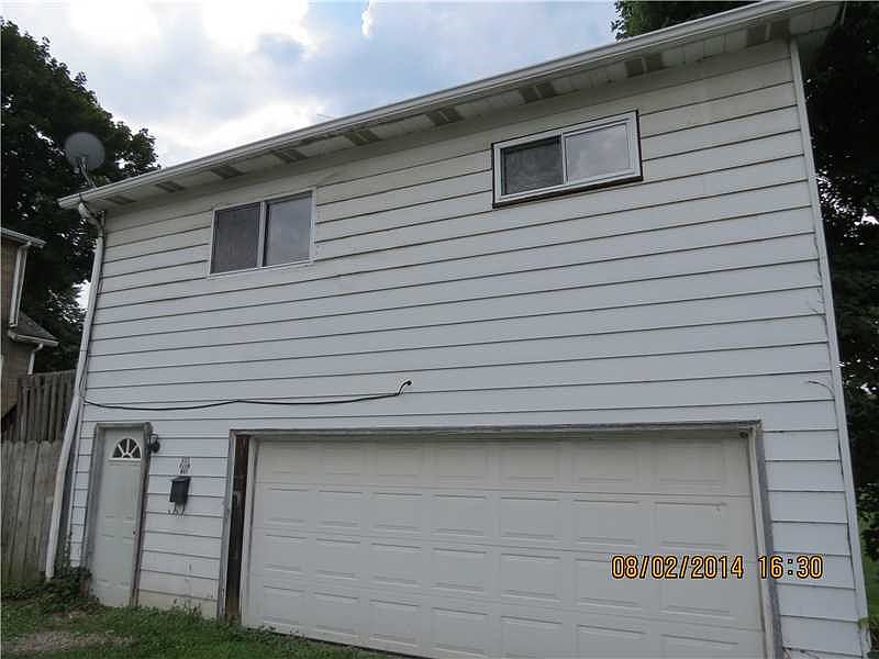 2nd image of 214 5th St