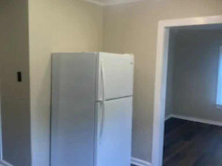 2083 Broad St — Photo 9