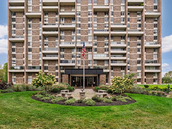 2nd image of 1000 Urlin Ave APT 1607