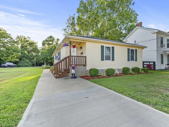 109 S Locust St, Cynthiana, KY 41031