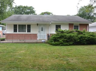 17326 Community St, Lansing, IL 60438