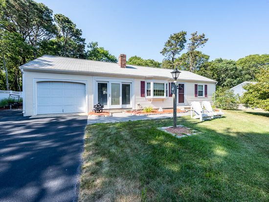8 Winding Brook Road, South Yarmouth, MA 02664