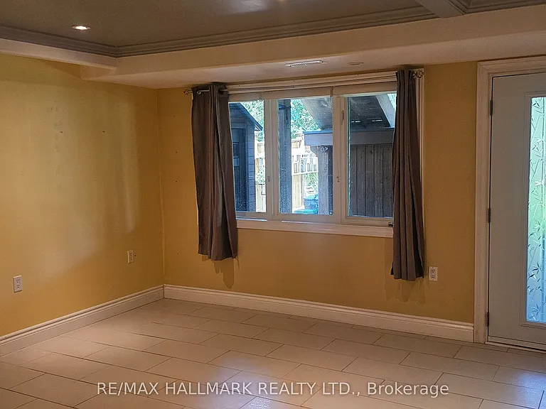21 Oakside Dr #LOWER LEVEL — Photo 5