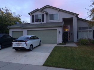 212 Singer Ln, Folsom, CA 95630