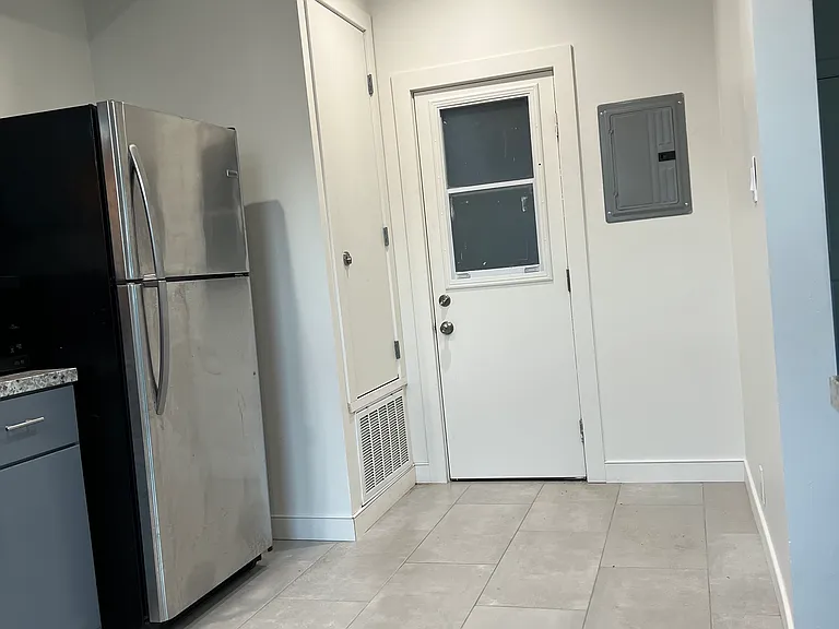 1348 Dolores St #4 — Photo 4
