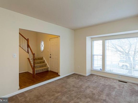 3rd image of 14 Woodmont Ct