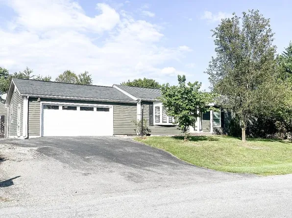 33 Whirlwind Dr, Martinsburg, WV 25404