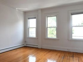 102 Pearl St, Cambridge, MA