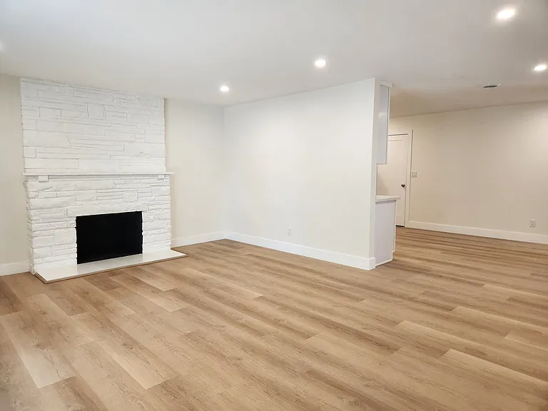 2270 Yucca St — Photo 5