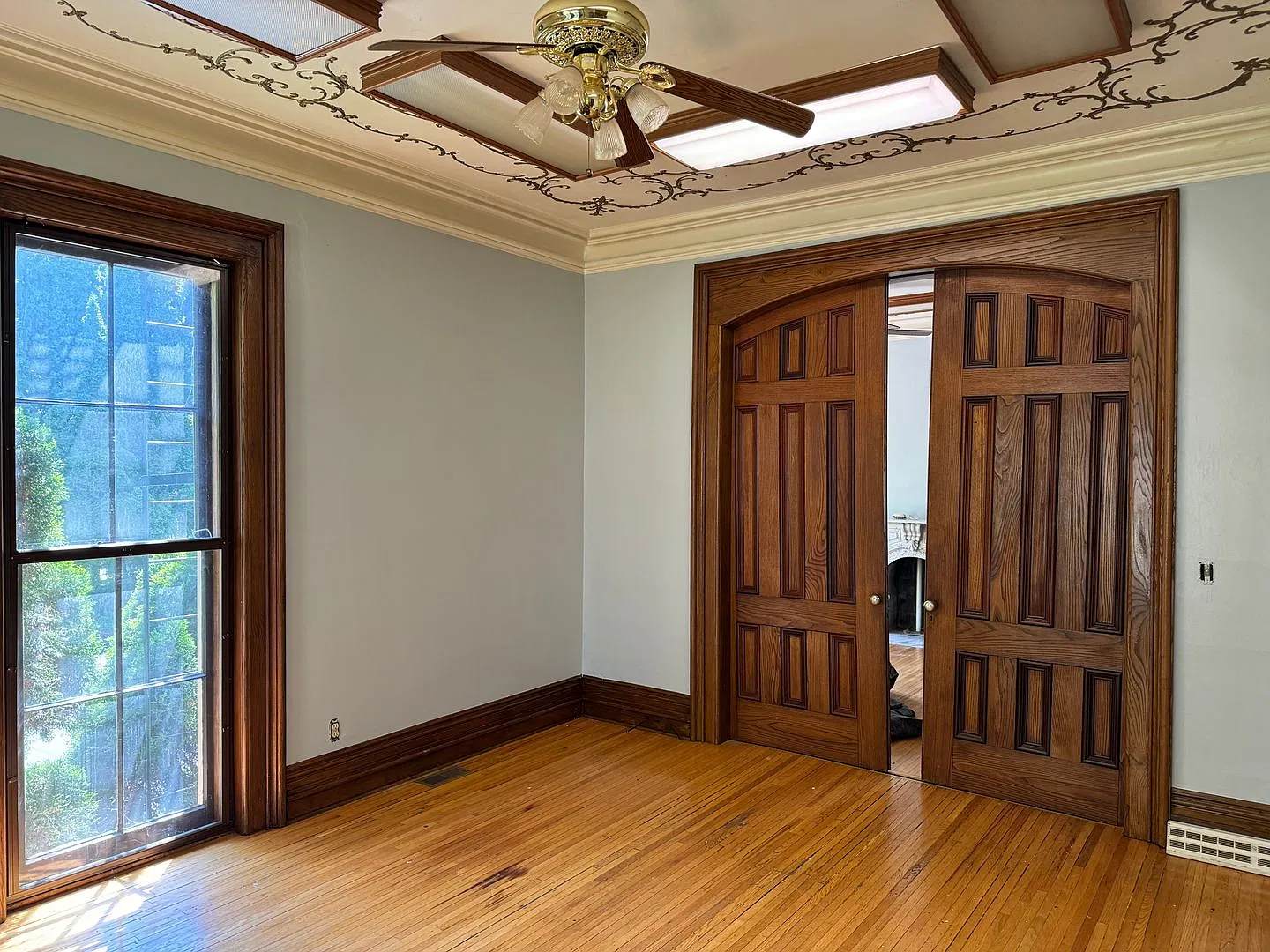 1295 Lake Ave — Photo 2
