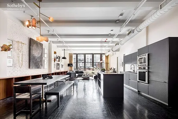 Sold by Sotheby's International Realty | media 3