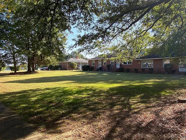 3515 N Roxboro St — Photo 12