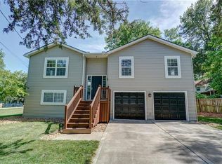 15 NE 88th St, Kansas City, MO 64155