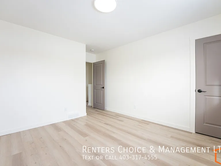 5121D 54th Ave — Photo 13