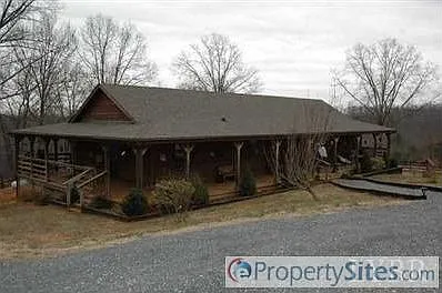 980 Cherry Hill Rd photo 1