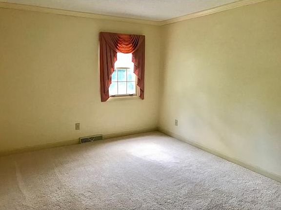 3rd image of 3330 Bondwood Cir