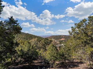 3300 El Paseo, Santa Fe, NM 87501