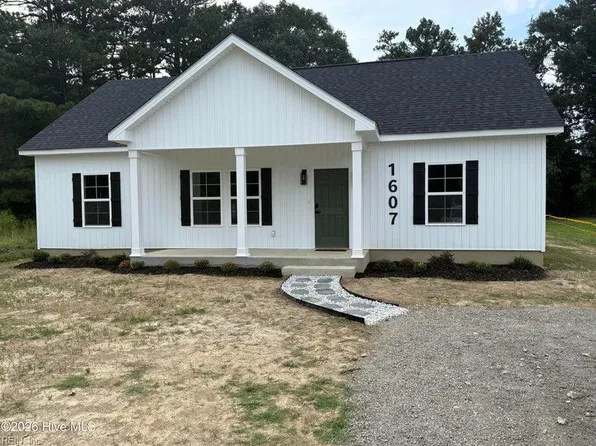 1607 Dr Martin Luther King Jr Dr N, Side, NC 27910